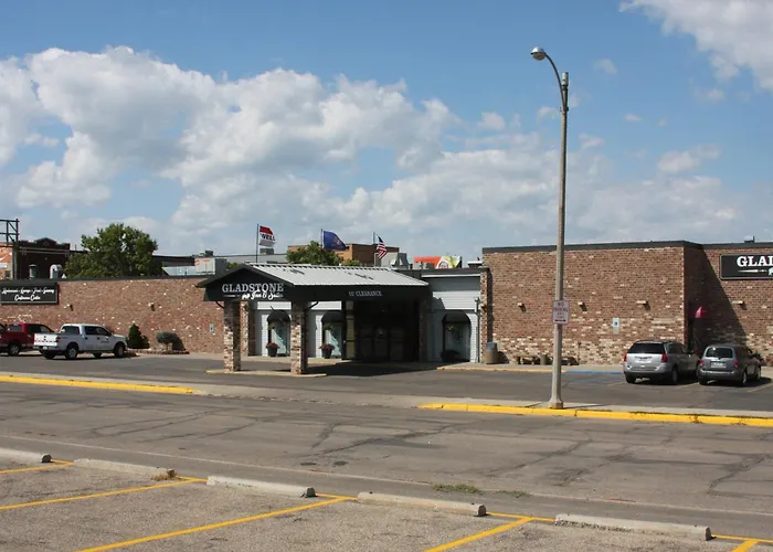 Gladstone Inn And Suites